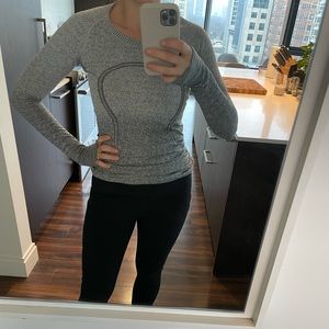 Lululemon Swiftly Tech Long Sleeve Running Shirt - Size 4 - Gray Ombré